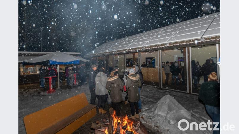 Eindrücke von der Apres-Ski-Party des Fördervereins des SV Etzenricht. Bild: pml