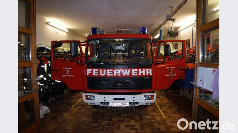 Die Platzverhältnisse im Stellplatz des Feuerwehrautos sind sehr beengt und entsprechen nicht mehr den Unfallverhütungsvorschriften. Bild: nib