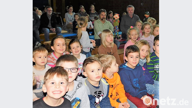 Nicht nur die Kinder, auch die Erwachsenen hatten Freude an Hermann´s Kasperltheater Bild: wlr