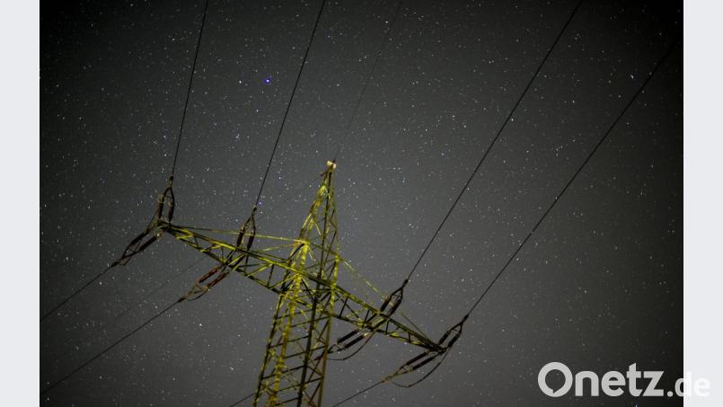 Bürgermeister Rudolf Schopper und die Kollegen weiterer betroffener Gemeinden wollens sich mit dem Bau des Stromkorridores durch ihre Gebiete nicht abfinden. Bild: agentur_dpa