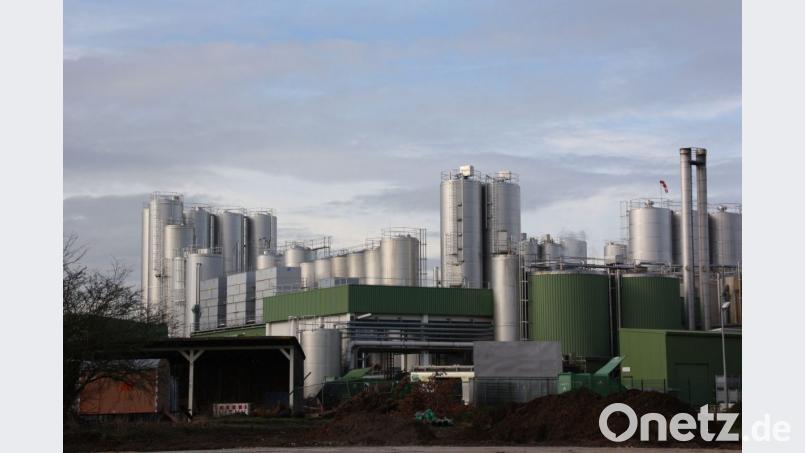 Um den „Durst“ der Milchwerke nach täglich mehreren Millionen Liter an frischem Wasser zu stillen, wird der Hochbehälter Westenberg um fast das Doppelte vergrößert und von dort eine eigene, über zwei Kilometer lange Wasserrohrleitung zur Molkerei verlegt. Bild: Thomas Dobler