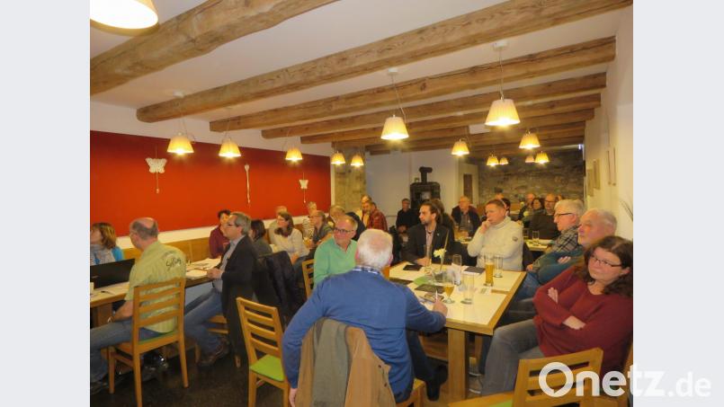 Zahlreiche Anwesende hörten sich das Anliegen der Bündnisgründer an. Der Großteil davon schloss sich ihnen dann auch als aktive Bündnispartner an. Bild: ubb