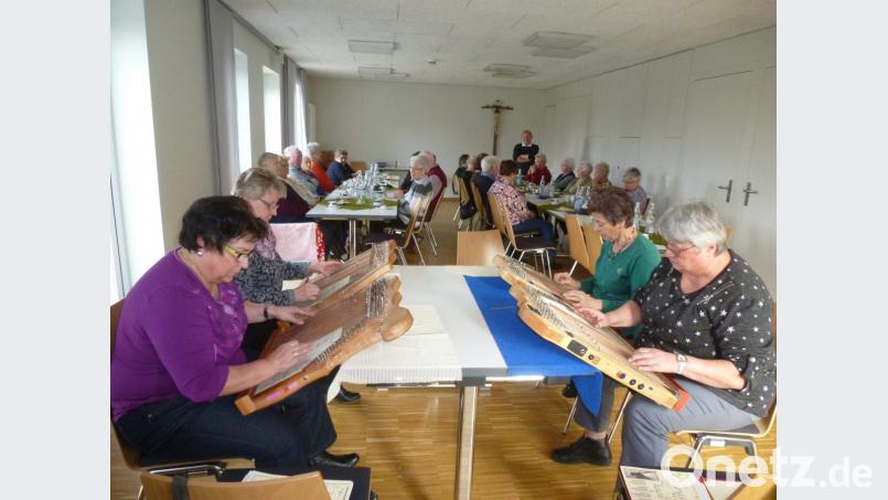 Für Senioren ist der Caritas-Monatstreff ein beliebter Termin. Der Treff feiert jetzt 45-jähriges Bestehen. Bild: bk