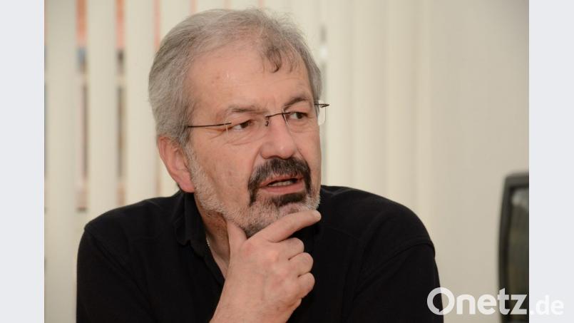 Bei Kreisbrandrat Fredi Weiß liefen die Fäden des Einsatzes zusammen. Bild: Petra Hartl