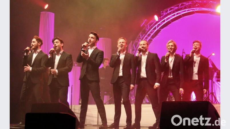 &quot;The 12 Tenors&quot; gaben sich wieder einmal die Ehre in der Weidener Max-Reger-Halle - und das Publikum war wieder einmal begeistert. Bild: stg