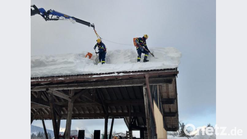 Einsatz im Schneechaos Bild: exb