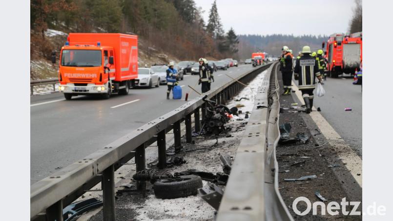 Unfall auf der A93 zwischen den Anschlussstellen Falkenberg und Wiesau. Bild: rw