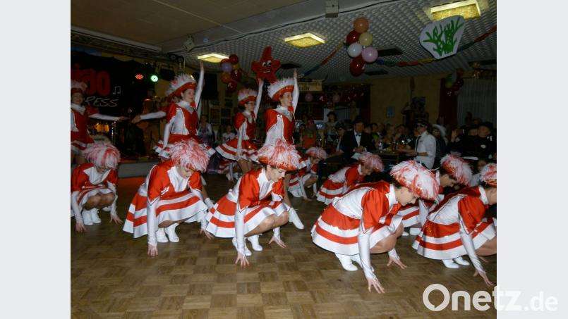 Die Prinzengarde beeindruckt mit einem Operetten-Musical-Medley. Bild: rn