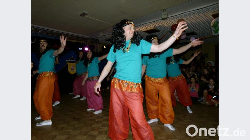 Unter dem Motto &quot;Bollywood&quot; steht der Showtanz der &quot;Rußweiber&quot;. Bild: rn