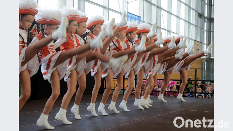 Gardetanz des Neustädter Faschingszuges. Bild: Wolfgang Steinbacher