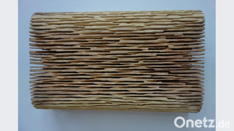 Joseph Stephan Wurmer ist ein moderner Holzbildhauer. Diese Arbeit trägt den Titel „Lichter Raum“. Bild: Susanne Wolke