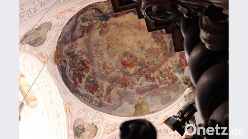 Der Blick in den Himmel von der Basilika aus. Bild: exb