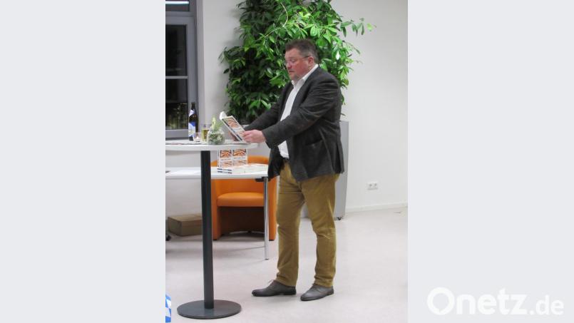 Autor Fabian Borkner las im Mehrgenerationenhaus aus seinem neuen Buch. Bild: exb