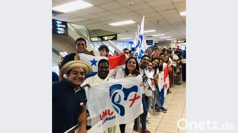Der Weltjugendtag, der noch bis Sonntag, 27. Januar, dauert, macht’s möglich: So herzlich fällt der Empfang für die deutsche Delegation am Flughafen in Panama-City aus. Bild: ads