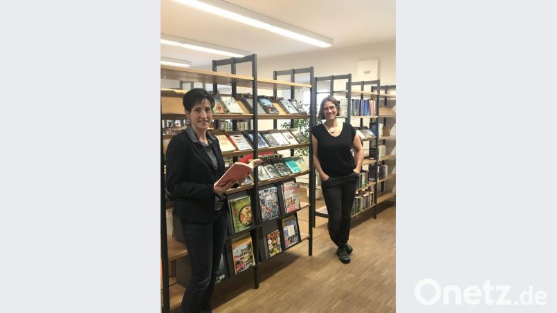 Die Büchereimitarbeiterinnen stellen die Bilanz vor. Bild: exb