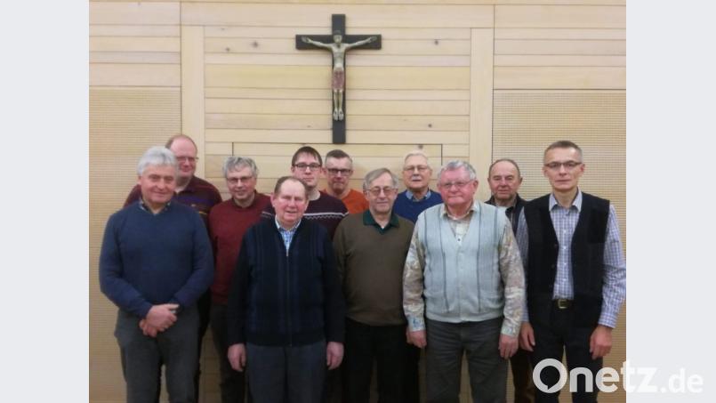 Die Pfreimder Gruppe der Marianischen Männerkongregation befasste sich in Johannisthal mit der veränderten Ausdrucksform der Heiligen Schrift. Bild: exb