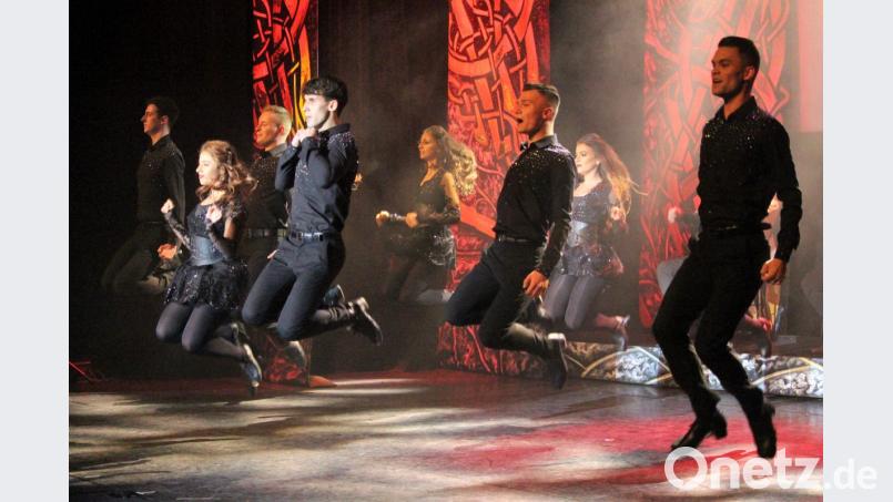 Wenn sich die Kelten versammeln ist es mystisch und zauberhaft. Rhythm of the Dance entführt in unterschiedliche Welten des irischen Stepptanzes. Bild: Dagmar Williamson [dwi]