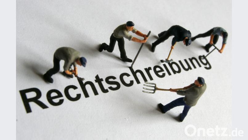 Eine Daueraufgabe für die Redaktionen ist das Arbeiten an der Rechtschreibung. Archivbild: Frank Rumpenhorst/dpa