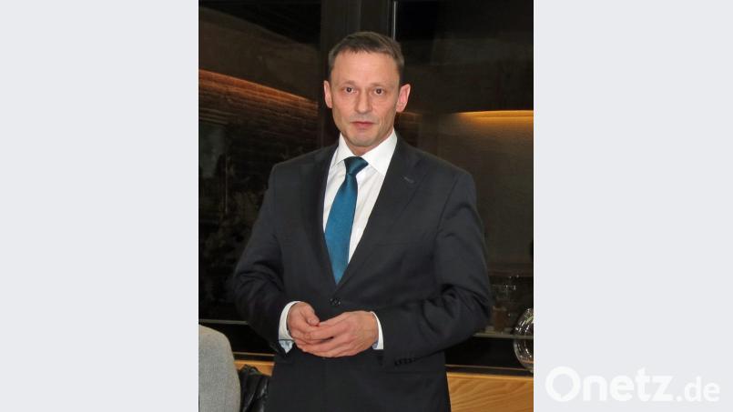 Bürgermeister Jens Meyer blickte auf die zukünftige Stadtentwicklung bei der SPD-Stadtmitte. Bild: Dobmeier