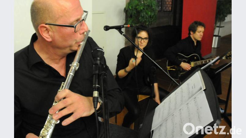 Ein Ensemble der Städtischen Sing- und Musikschule sorgt für die musikalische Begleitung des Neujahrsempfangs. Bild: Stephan Huber