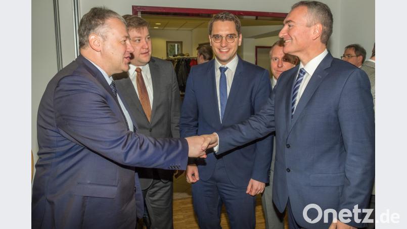 Landrat Richard Reisinger, CSU-Kreistags-Fraktionssprecher Stefan Braun, Europawahl-Kandidat Christian Doleschal und CSU-Kreisvorsitzender Harald Schwartz bei der Begrüßung. Bild: chl