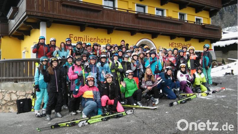 Gruppenfoto Skilager Mädchenrealschule Waldsassen. Bild: exb