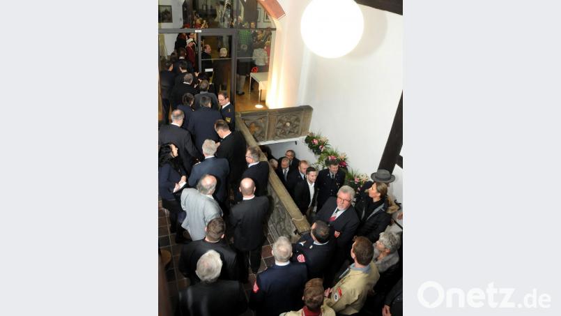 Eine endlose Besucherschlange bahnt sich den Weg zum Großen Rathaussaal. Bild: Stephan Huber