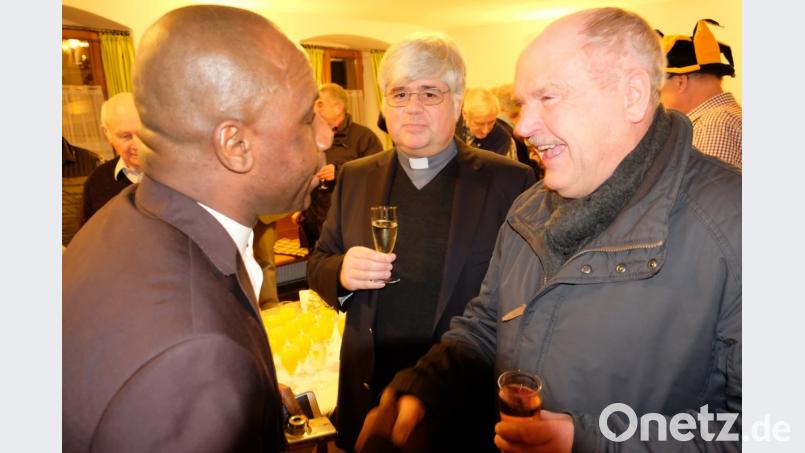 Auch Bürgermeister Peter Lehr gratulierte. Bild: do