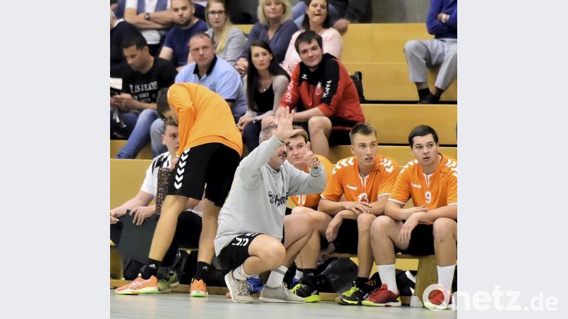 Statt zwei Spielen wurde es für die Mannschaft von Trainer Roman Will (vorne knieend) nur eines und das wurde verloren. Bild: Hubert Ziegler