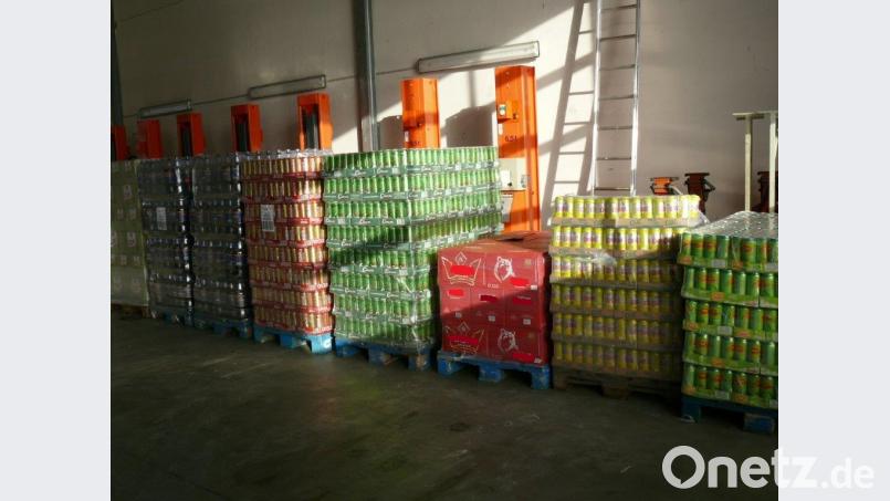 6.500 Liter Bier stellten Zöllner aus Wernberg-Köblitz sicher. Es wurde illegal transportiert. Bild: Bundesfinanzverwaltung