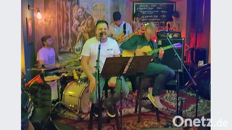 Die Amberger Unplugged-Combo „Banana Creme“ überzeugte bei ihrem Auftritt am Samstagabend im „349er“ in Luhe. Bild: lst