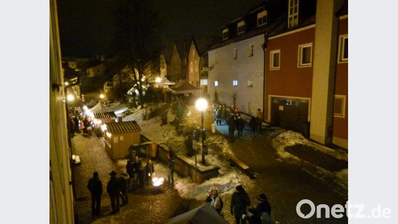 "Hier ist's doch idyllisch", versichern Besucher des Faschingsdorfes. Bild: rn