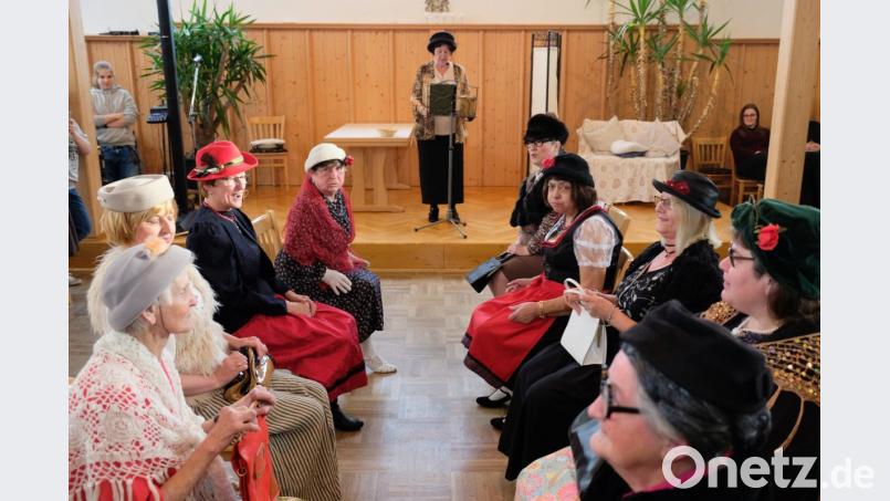 Zu den Glanznummern beim Kaffeekränzchen des Katholischen Frauenbundes Oberbibrach gehört die Demonstration einer Frauen- und Seniorinnen-Gymnastikstunde. Bild: do