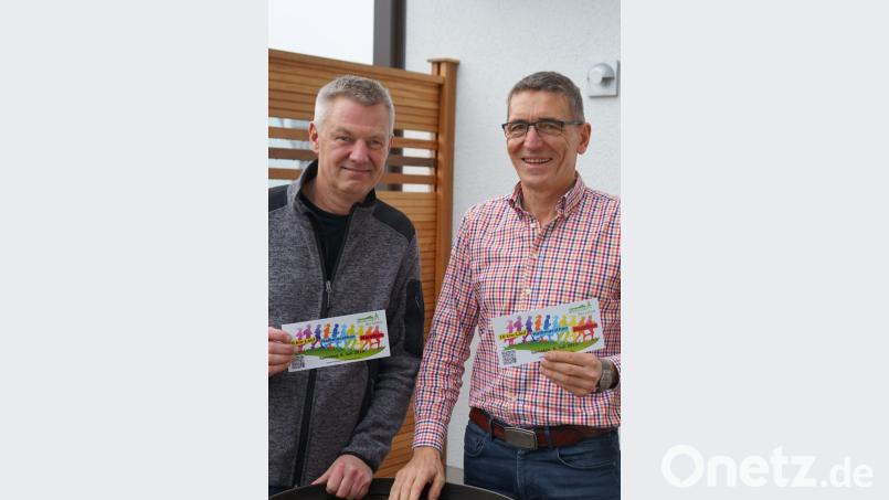 Markus Morgenroth und Peter Karl (links) haben den Fichtelgebirgsmarathon vorbereitet. Bild: abi
