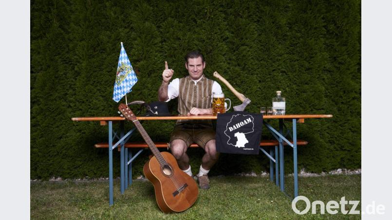 Musik-Kabarettist „Vogelmayer“ tritt am 9. Februar mit seinem Programm „Dahoam“ in der Kulturbühne auf. Bild: exb