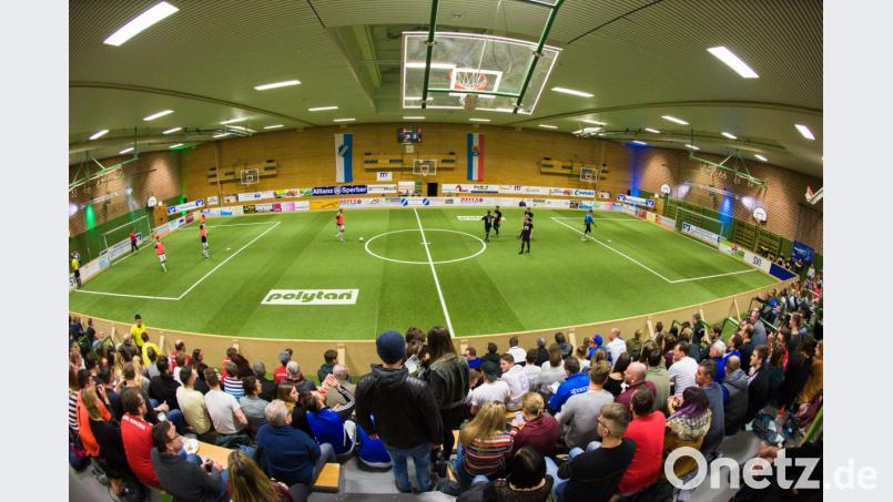 Auf volle Ränge hoffen die Veranstalter des SV Illschwang, wenn sich an drei Tagen die 54 Mannschaften auf dem Spielfeld tummeln. Bild: no