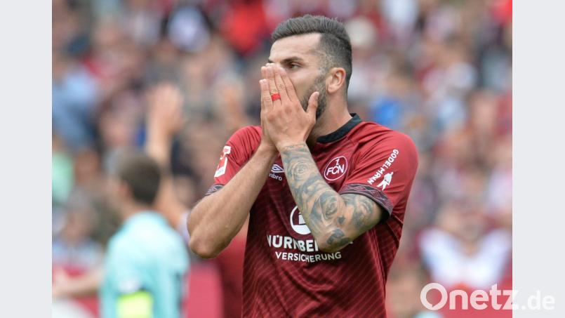 Club-Stürmer Mikael Ishak kommt in dieser Saison einfach nicht in Tritt. Bild: Timm Schamberger/dpa