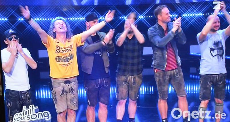 Auch wenn es für den Sieg nicht gereicht hat, gingen die Troglauer doch nicht mit leeren Händen nach Hause. Sie werden im Sommer zusammen mit PUR auf einer Bühne stehen. Bild: Benkhardt