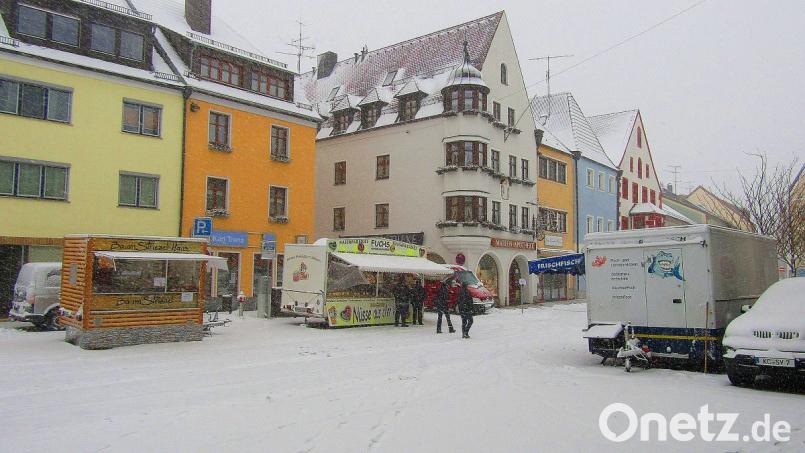 Das Winterwetter hielt die Fieranten am Sonntag vom Weg nach Auerbach ab. Bild: sck