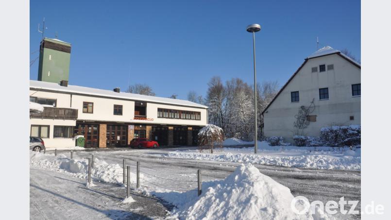 Im Mai wird die Feuerwehr ihr neues Gelände an der Mitterteicher Straße beziehen. Was mit dem alten Domizil wird soll eine Machbarkeitsstudie aufzeigen. Bild: ws