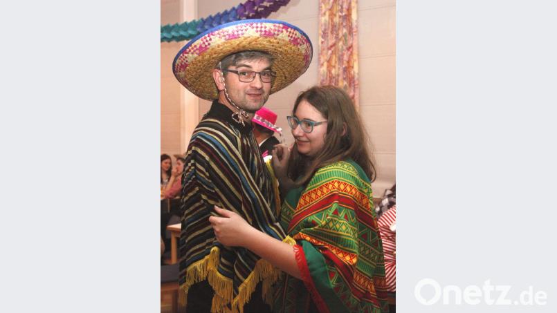 Die "Mexikaner" feierten Fasching im Pfarrheim Dachelhofen. Bild: Hirsch