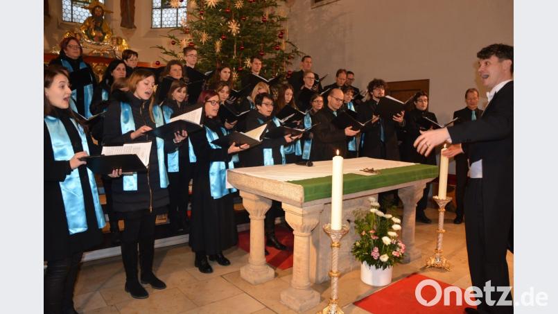 Ein Konzert in der Stadtpfarrkirche St. Jakob gab am Samstag der Konzertchor der Jugendkantorei Schlägl (Oberösterreich) unter der Leitung von Christopher Zehrer. Bild: jr