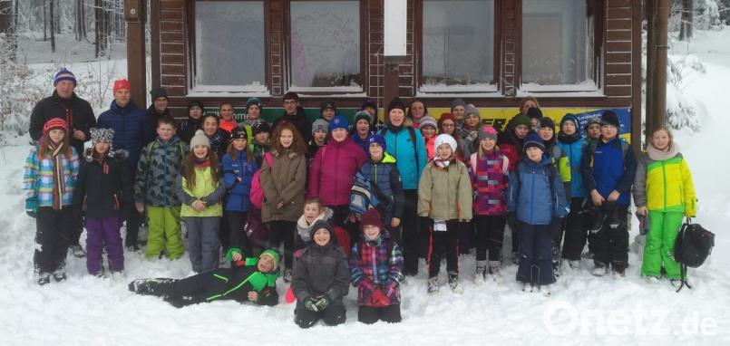 Die Schüler der Flosser Mittelschule beweisen auf der Silberhütte, dass sie bereits gute Langläufer sind. Bild: exb