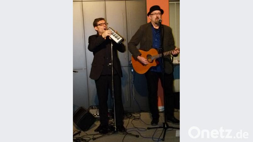 Hubert Treml (rechts) und Franz Schuier begeisterten das Publikum mit ihrem Programm &quot;Kouh - die Show&quot;. Bild: bgl