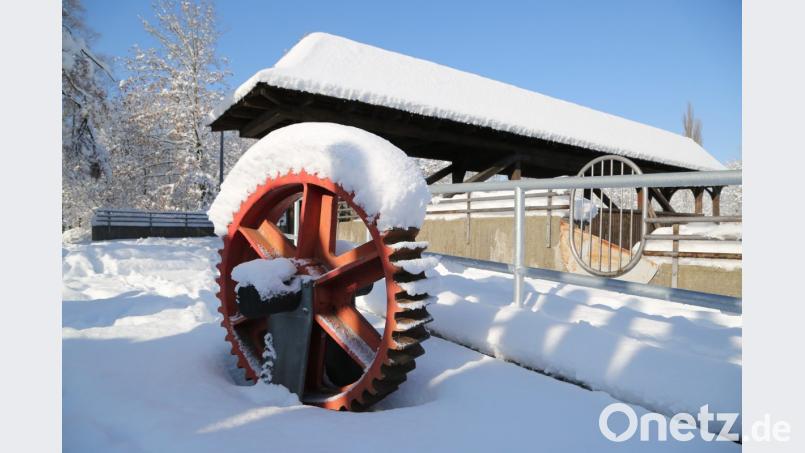 Das Getriebe-Zahnrad am Übergang zum Hubmannwöhrl trägt eine Schneehaube. Bild: Hösamer