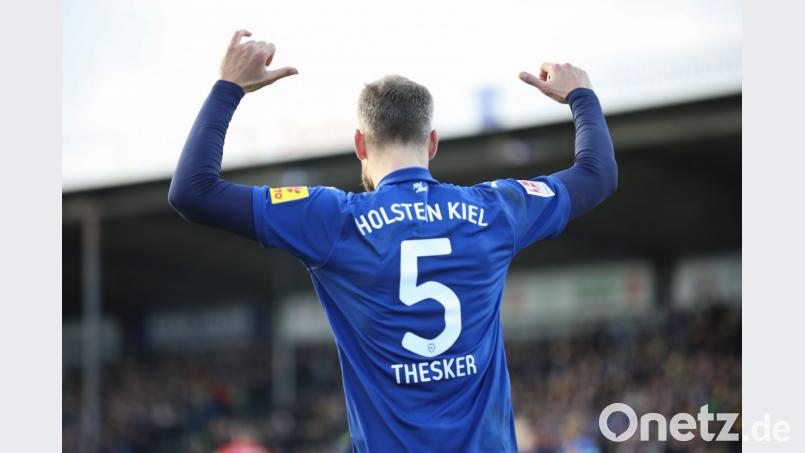 Stefan Thesker macht den Sack zu. Bild: Jahn Regensburg