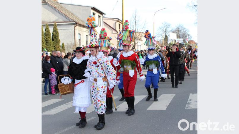 Mit bunten Masken und Musik sowie regionalen Spezialitäten halten südböhmische Faschingstraditionen am Freitag, 8. Februar, im Centrum Bavaria Bohemia Einzug. Bild: exb/Centrum Bavaria Bohemia