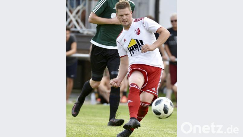 Matthias Rascher bleibt Spielertrainer der DJK Utzenhofen. Bild: Hubert Ziegler