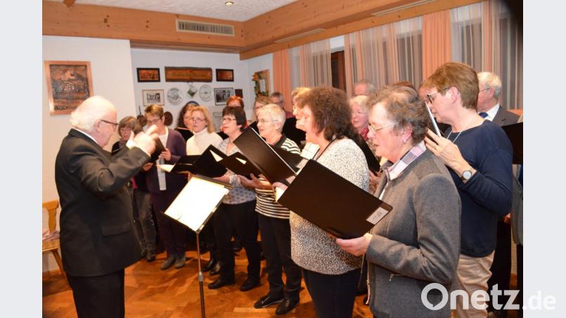Nicht nur in der Kirche, sondern auch bei Festivitäten wie dem Agathafest setzt der Kirchenchor Zeichen. Bild: fz