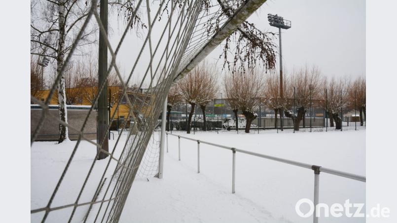 Der Stadtrat hat zum zweiten Mal entschieden: Es bleibt trotz ökologischer Bedenken beim Ja für den Kunstrasen des B-Platzes der Spielvereinigung. Ein zweiter Platz soll folgen. Bild: Gabi Schönberger